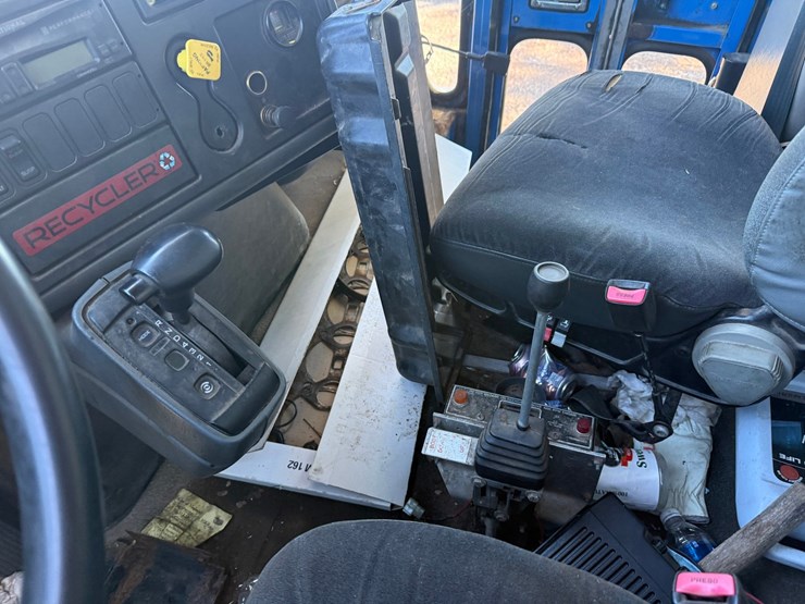 2002-international-durastar-4300-image-41