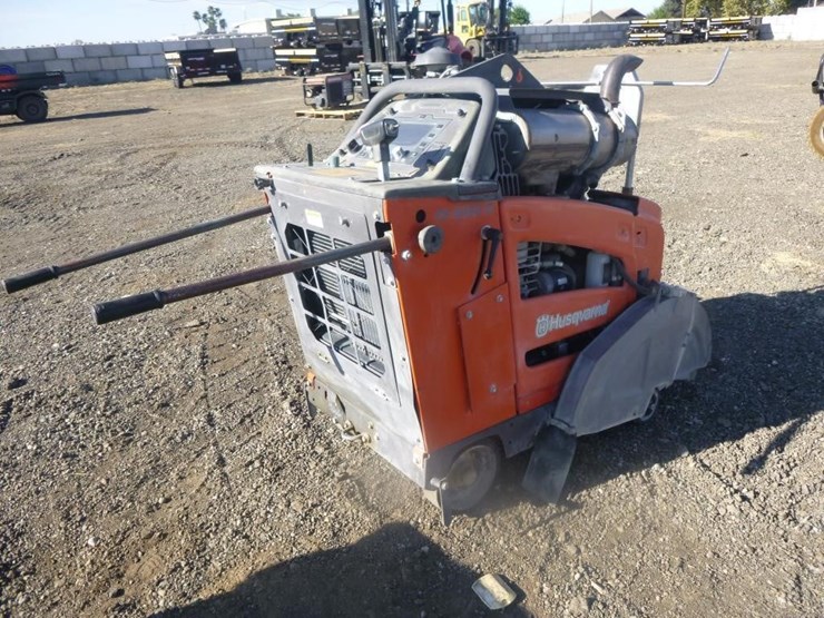 2020-husqvarna-fs-5000-walk-behind-concrete-saw-image-3