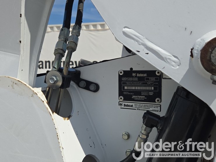 2023-bobcat-t595-image-32