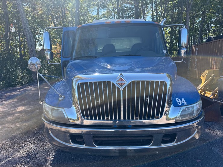 2002-international-durastar-4300-image-7