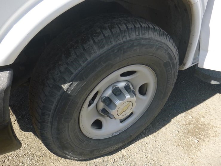 2013-chevrolet-express-3500-image-12