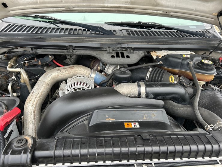 2006-ford-f550-image-33