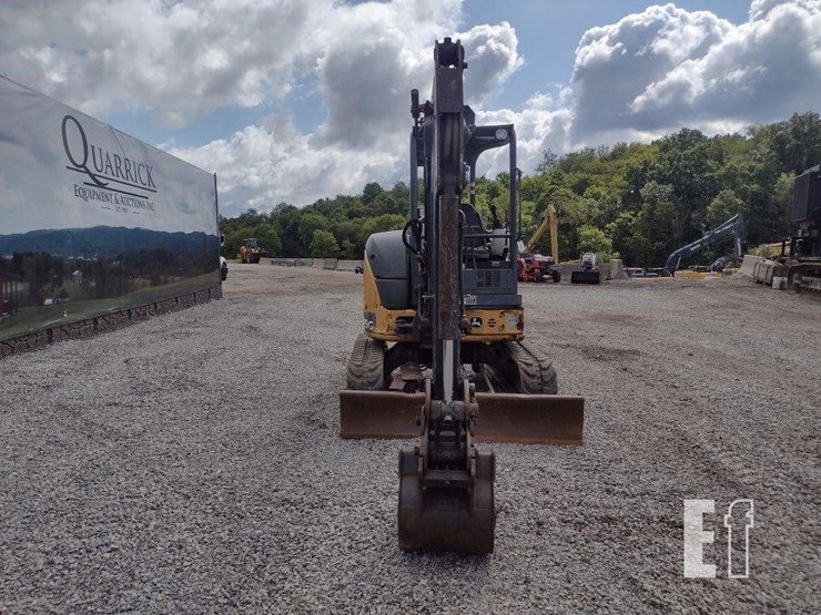 2015-deere-35g-image-2