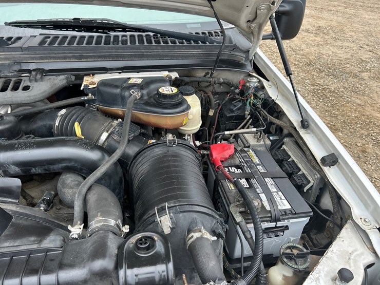 2006-ford-f550-image-32