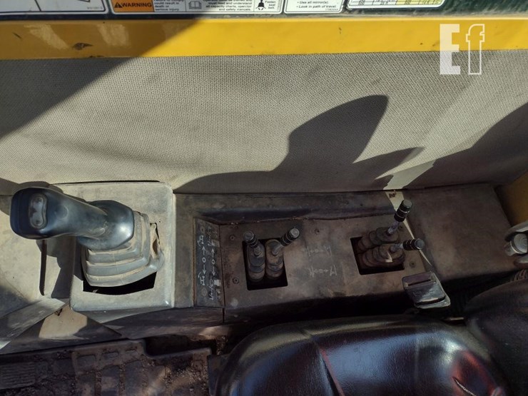 2011-caterpillar-tl1255-image-10