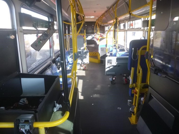 2013-new-flyer-xcelsior-passenger-bus-image-11