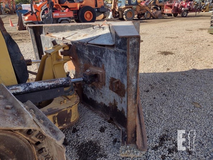 2018-caterpillar-d5k2-xl-image-24