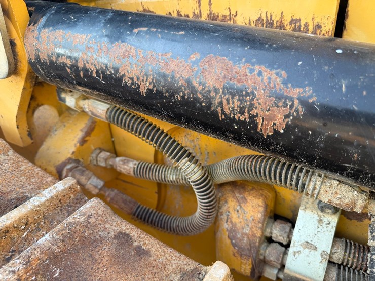 caterpillar-d5k2-lgp-image-63