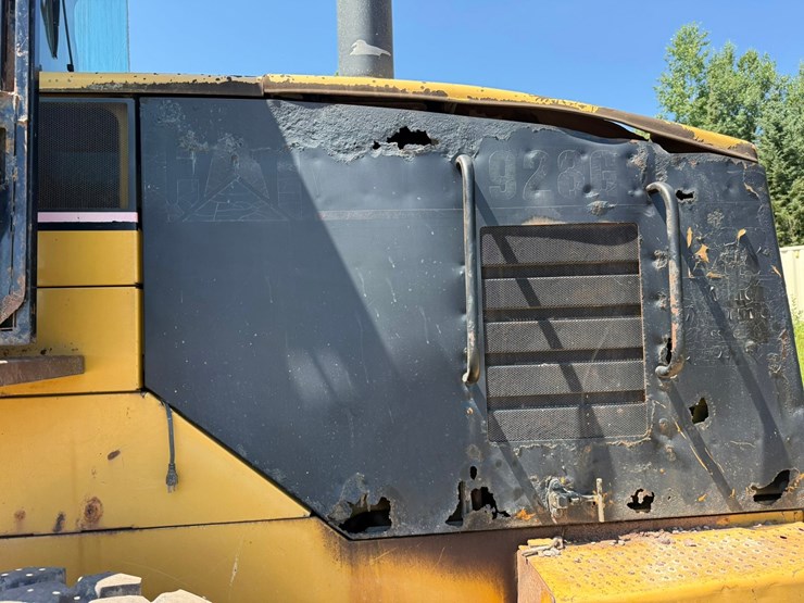 caterpillar-928g-image-62