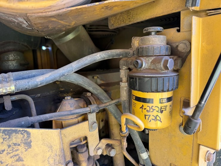 caterpillar-928g-image-42