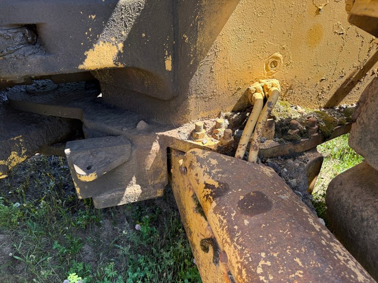 caterpillar-824b-image-16