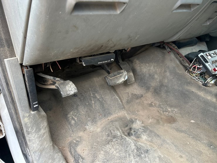 2006-ford-f550-image-63