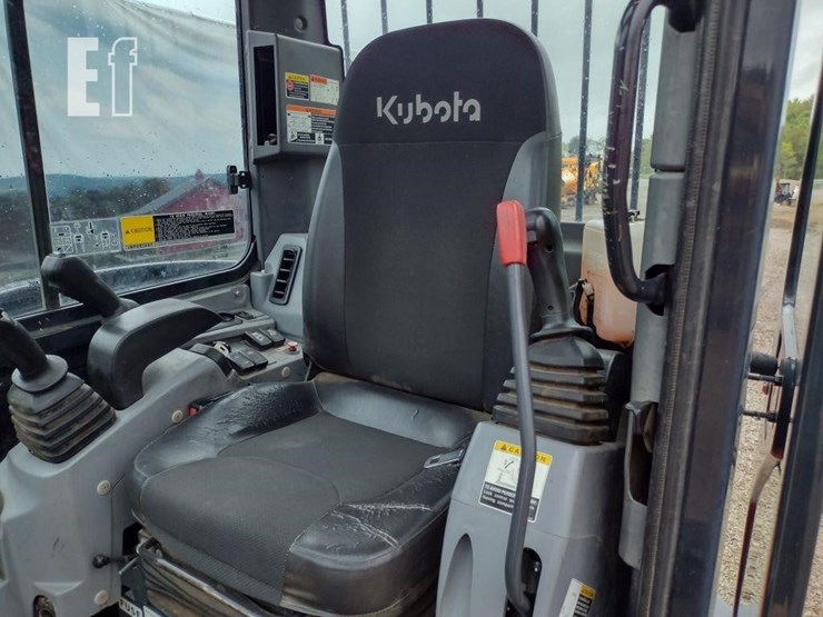 2016-kubota-kx040-4-image-10