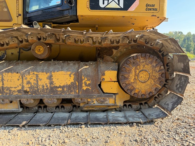 caterpillar-d5k2-lgp-image-100