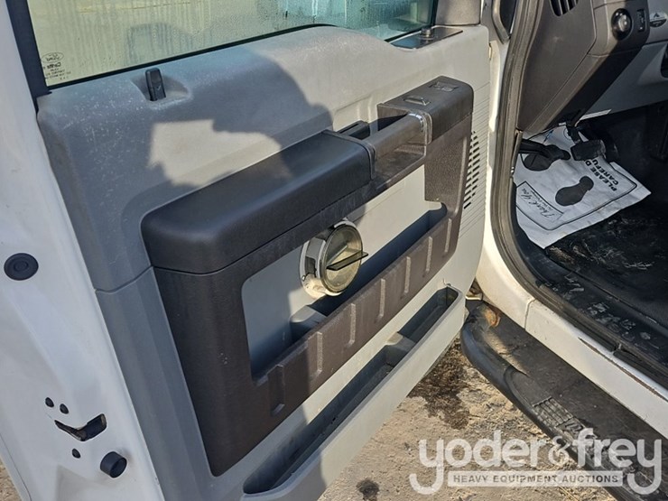 2016-ford-f350-image-41