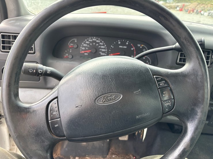1999-ford-f550-image-50