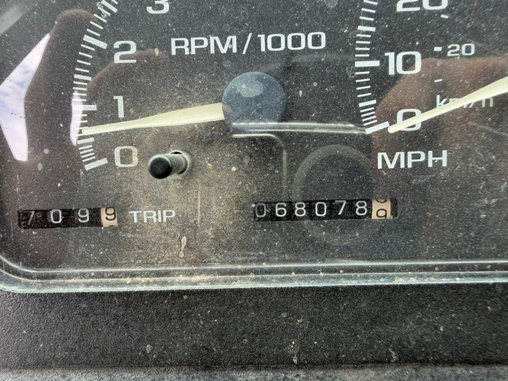 #4048-•-2000-workhorse-ft-1260-van-image-16