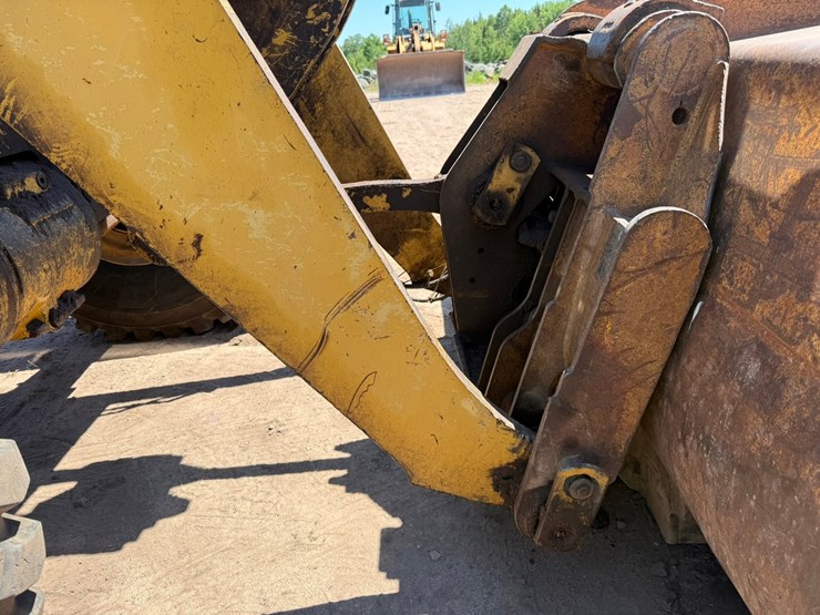 caterpillar-928g-image-10