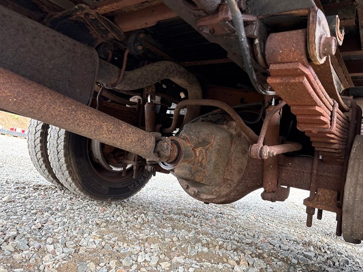 1999-ford-f550-image-41