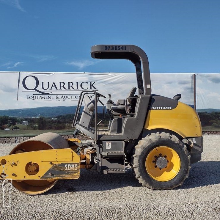 2016 VOLVO SD45