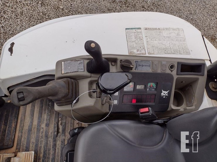 2012-bobcat-e35-image-7