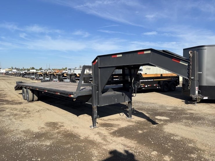 2006-top-hat-t/a-gn-equipment-trailer-image-2