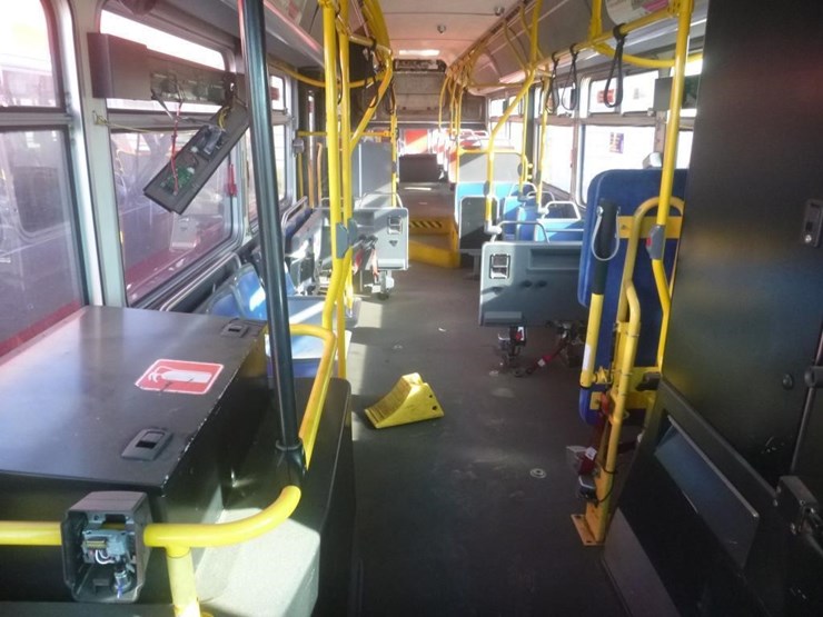 2013-new-flyer-xcelsior-passenger-bus-image-11