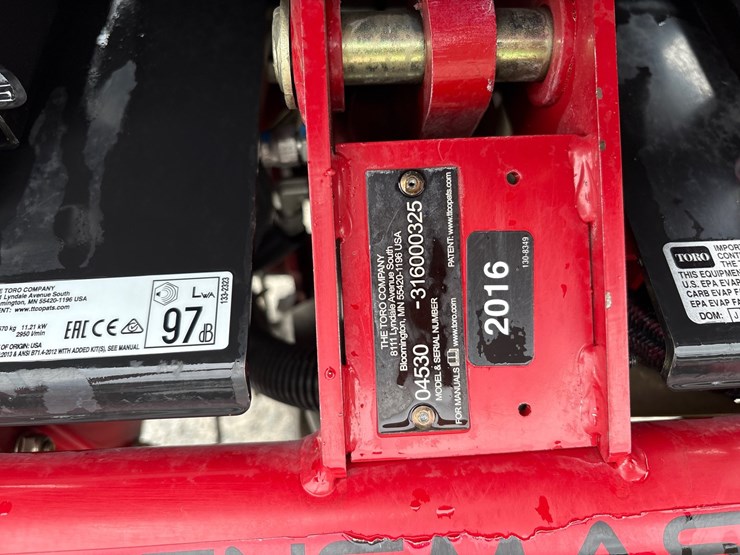 #1058-•-2016-toro-3320-riding-greensmower-199074-image-12