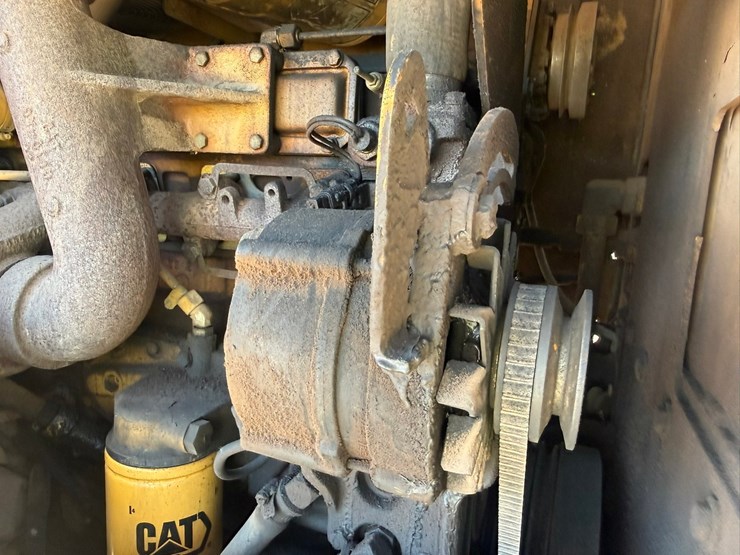 caterpillar-928g-image-55