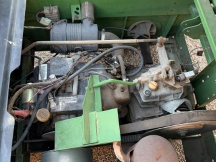 john-deere-gator-image-10