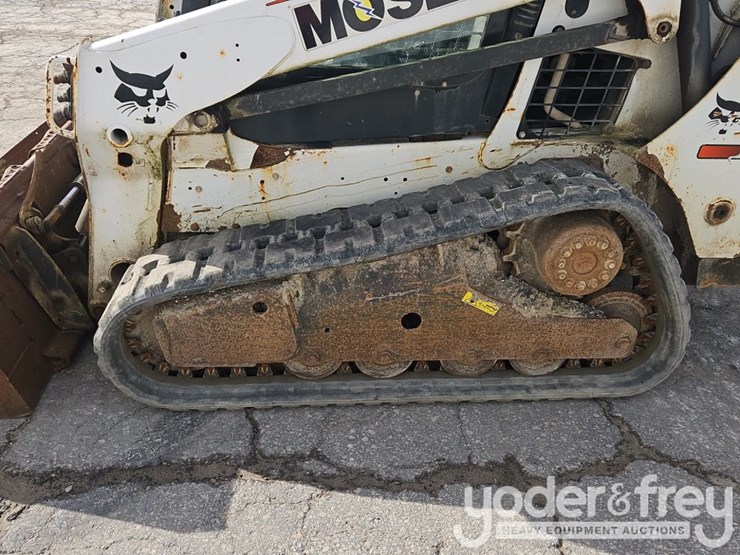 2013-bobcat-t590-image-16