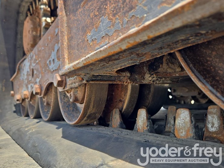 2023-bobcat-t595-image-16