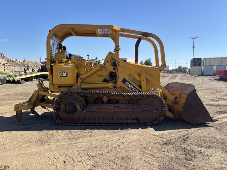 caterpillar-crawler-loader-image-7