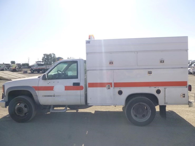 2002-chevrolet-3500hd-image-6