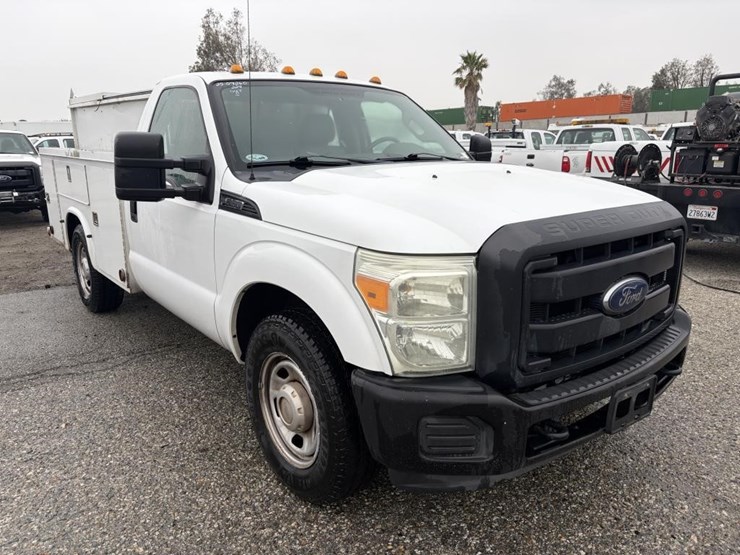 2013-ford-f350-image-3