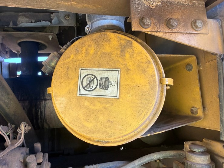 caterpillar-928g-image-43