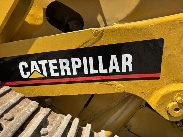 caterpillar-crawler-loader-image-39