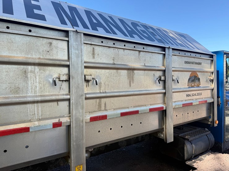 2002-international-durastar-4300-image-33