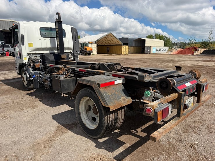 #1617-•-2020-chevrolet-5500xd-roll-off-truck-image-3