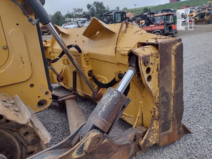 2016-deere-850k-image-28