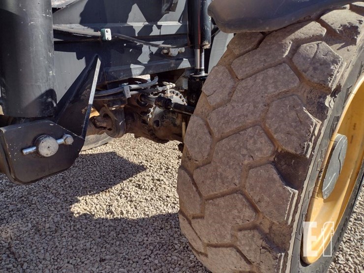2011-caterpillar-tl1255-image-16