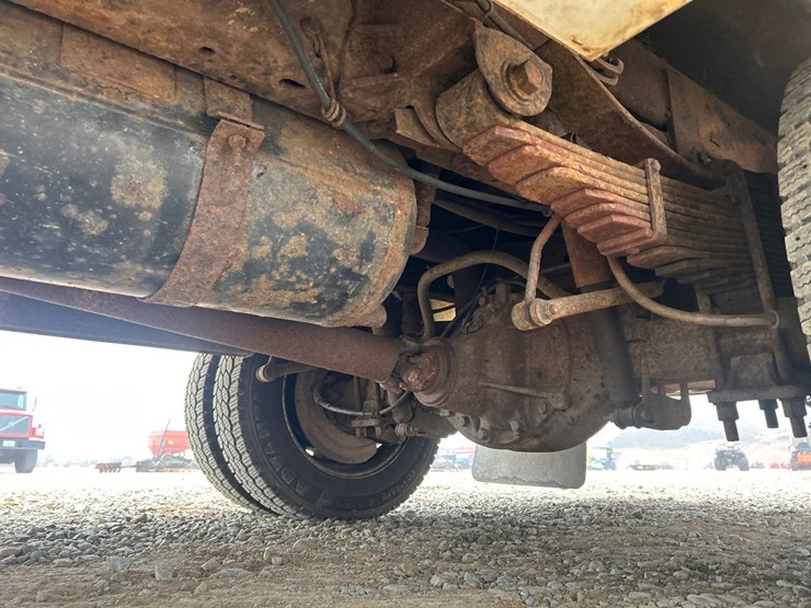 2006-ford-f550-image-21
