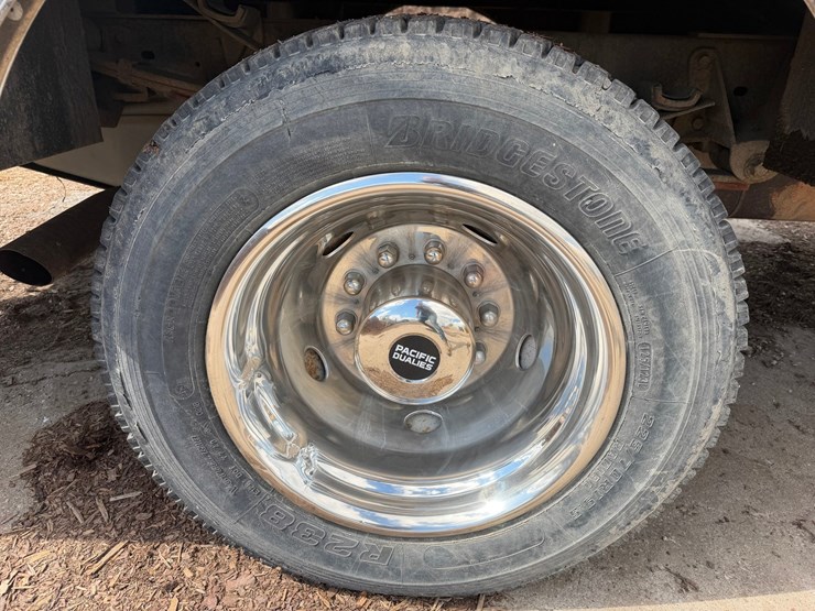 2015-ford-f550-image-52