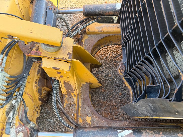 caterpillar-d5k2-lgp-image-19