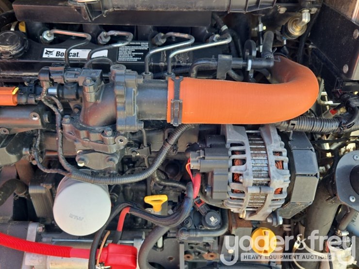 2023-bobcat-t595-image-39