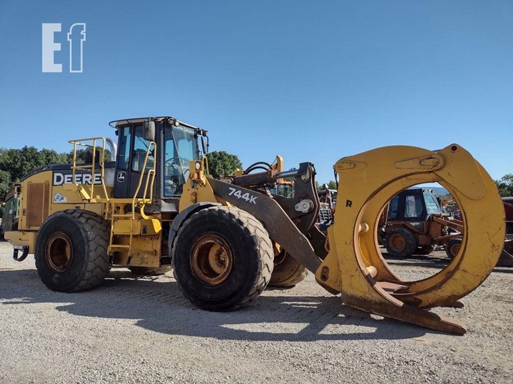 2012-deere-744k-image-3