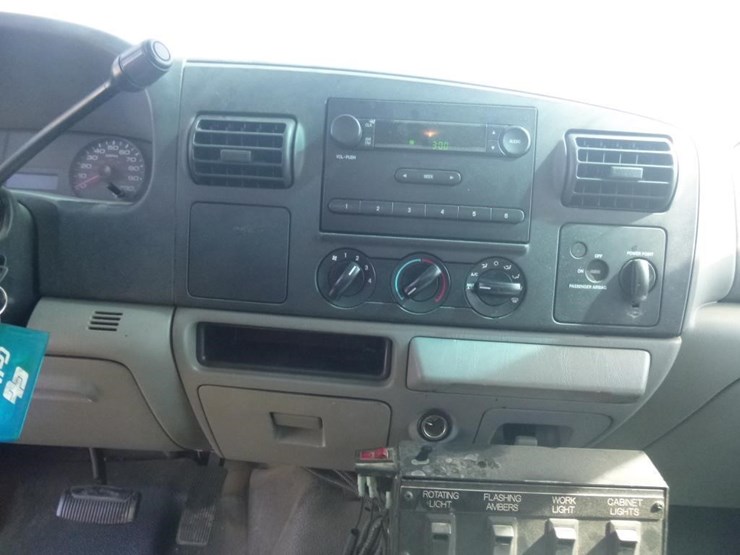 2005-ford-f450-image-13