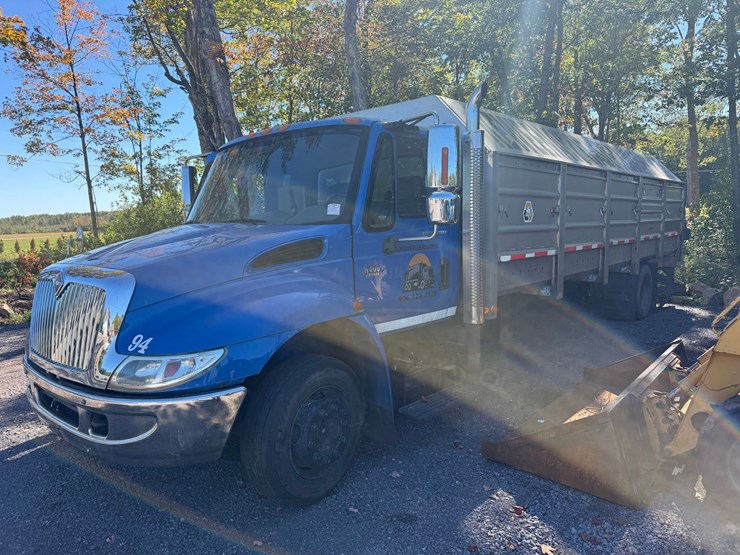 2002-international-durastar-4300-image-1