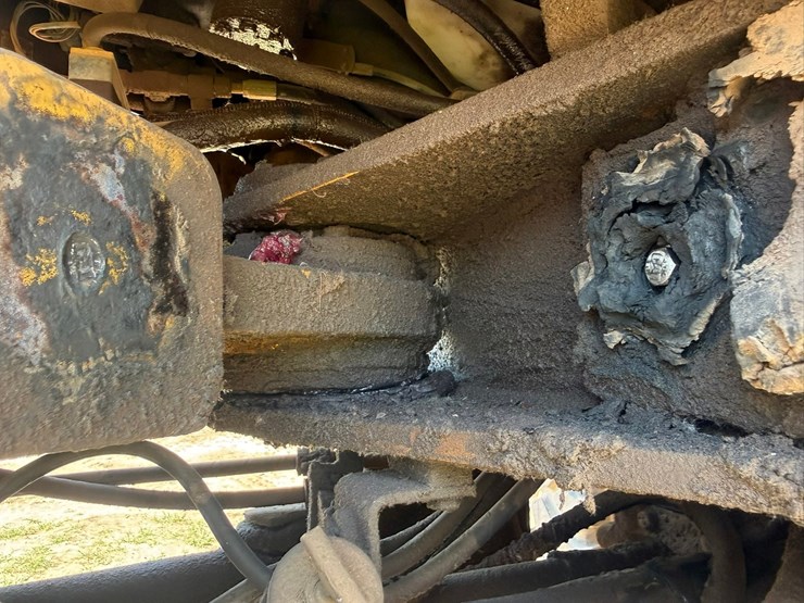 caterpillar-928g-image-77