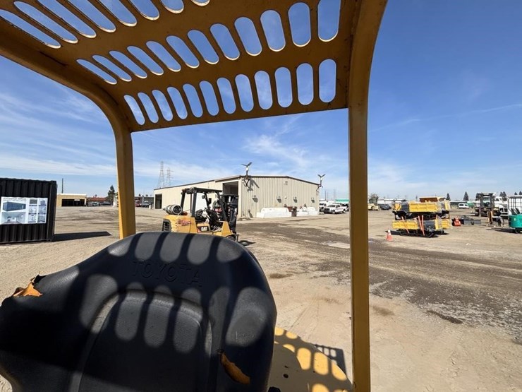 hyster-forklift-image-24